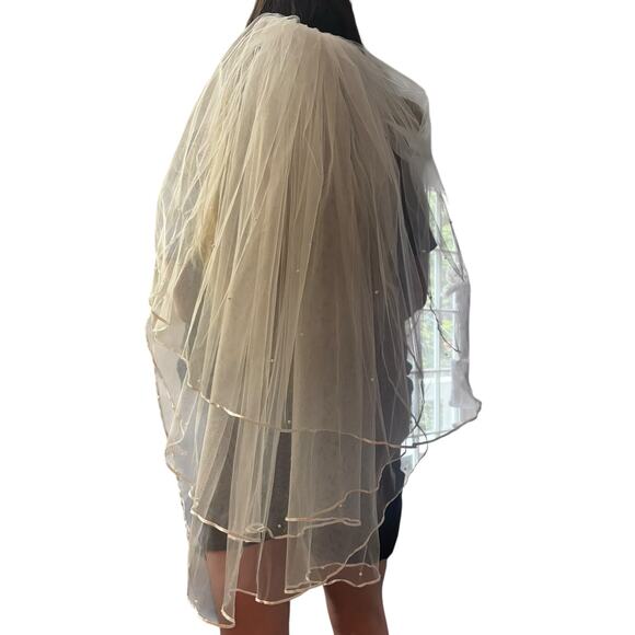 Wedding Veil on Comb White Multi-layer Tulle Bridal - Picture 9 of 9